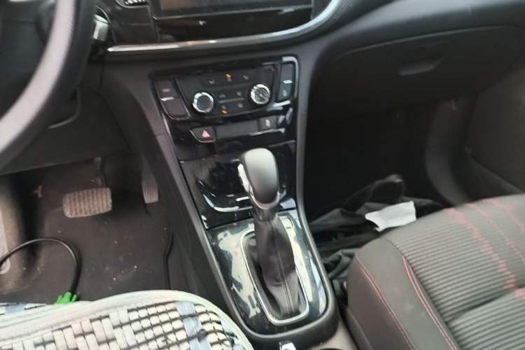 Used Buick Encore 2016 18T Automatic Two-Wheel Drive Urban Leading Edition Gear Lever