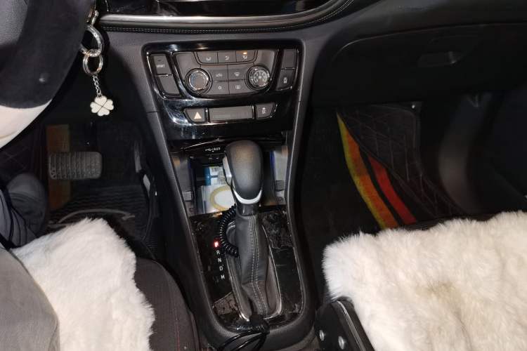 Used Buick Encore 2016 18T Automatic Two-Wheel Drive Urban Leading Edition Gear Lever