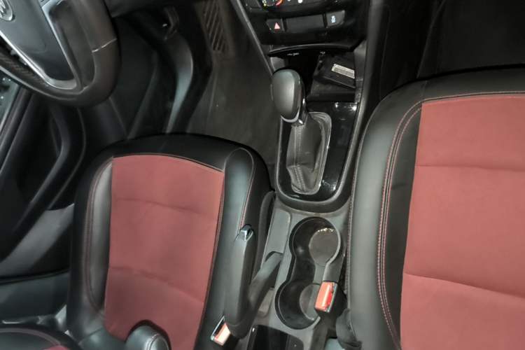 Used Buick Encore 2016 18T Automatic Two-Wheel Drive Urban Elite Model Gear Lever