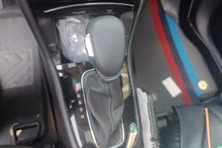 Used Buick Encore 2016 18T Automatic Two-Wheel Drive Urban Leading Edition Gear Lever