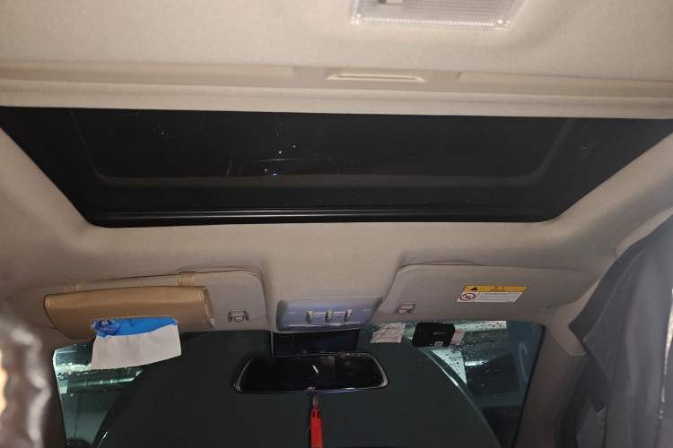Used Buick Encore 2016 18T Automatic Two-Wheel Drive Urban Elite Model Headliner