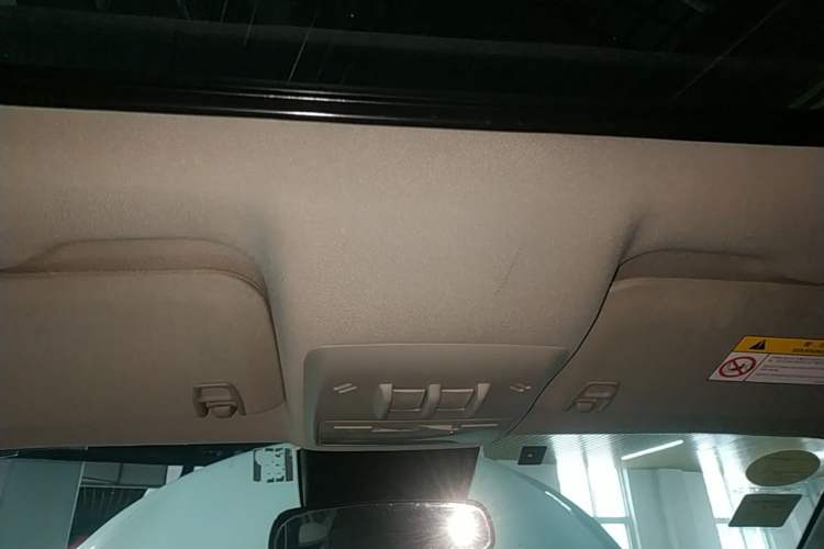 Used Buick Encore 2016 18T Automatic Two-Wheel Drive Urban Leading Edition Headliner