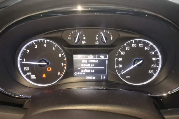 Used Buick Encore 2016 18T Automatic Two-Wheel Drive Urban Fashion Model Instrument Cluster