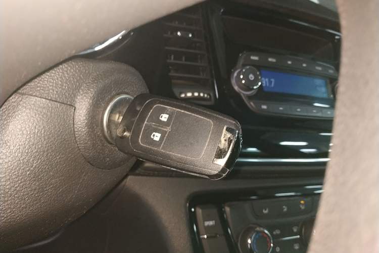 Used Buick Encore 2016 18T Automatic Two-Wheel Drive Urban Leading Edition Interior 1