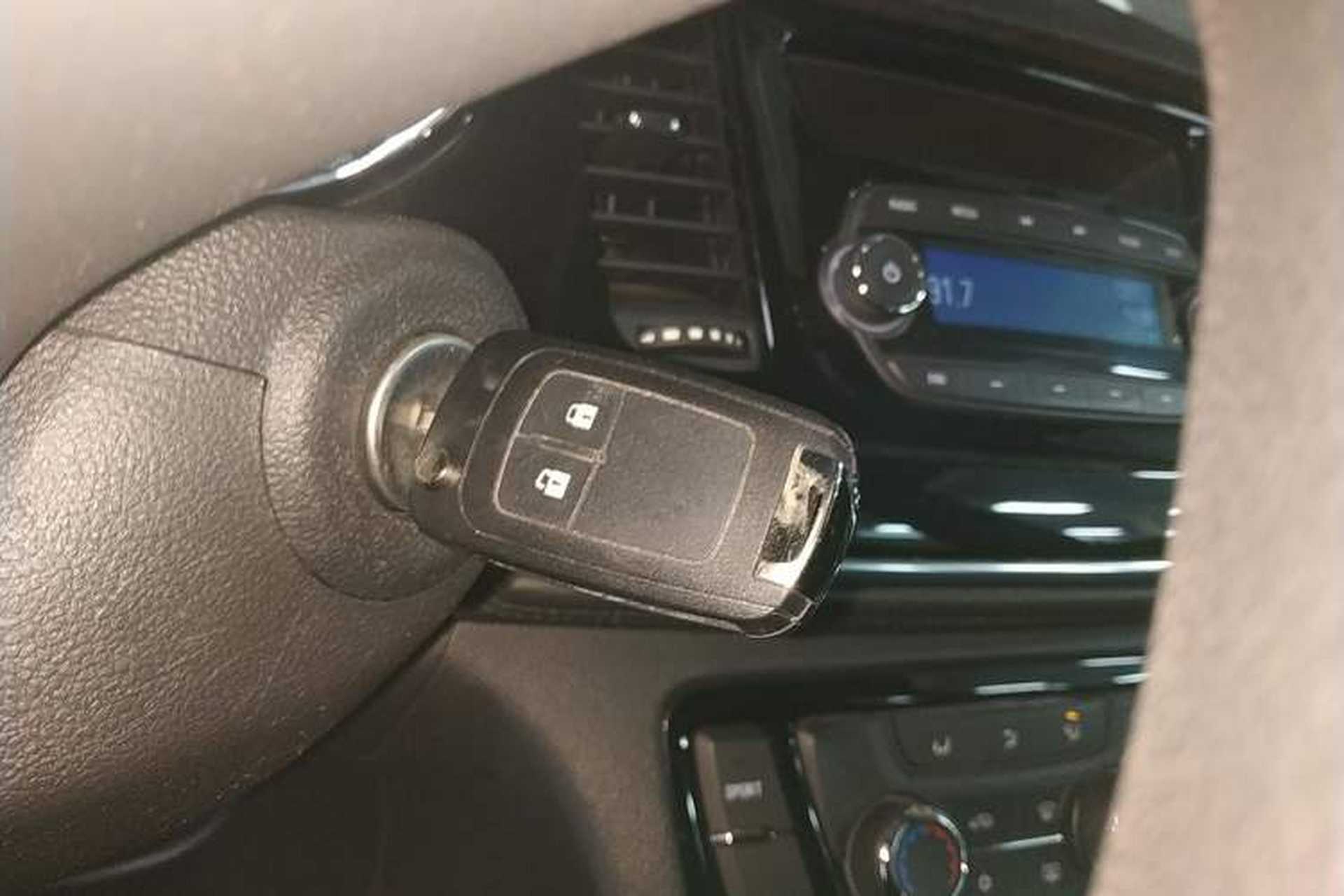Used Buick Encore 2016 18T Automatic Two-Wheel Drive Urban Leading Edition Interior 1