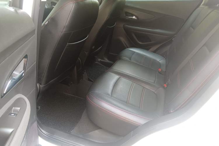 Used Buick Encore 2016 18T Automatic Two-Wheel Drive Urban Leading Edition Interior 2