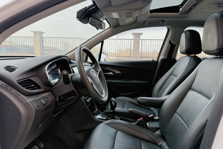 Used Buick Encore 2016 18T Automatic Two-Wheel Drive Urban Leading Edition Interior 3
