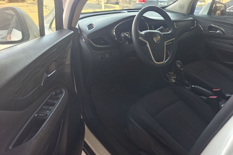 Used Buick Encore 2016 18T Automatic Two-Wheel Drive Urban Fashion Model Interior 4
