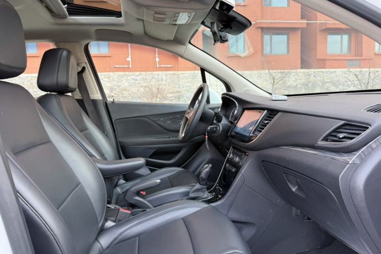 Used Buick Encore 2016 18T Automatic Two-Wheel Drive Urban Leading Edition Interior 5