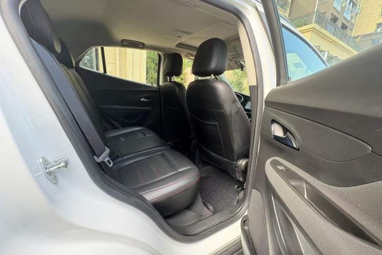 Used Buick Encore 2016 18T Automatic Two-Wheel Drive Urban Leading Edition Interior 5