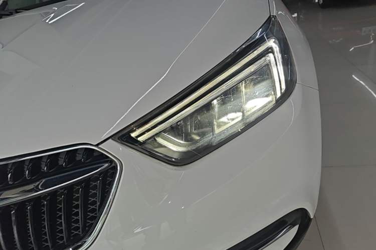 Used Buick Encore 2016 18T Automatic Two-Wheel Drive Urban Elite Model Left Front Headlight