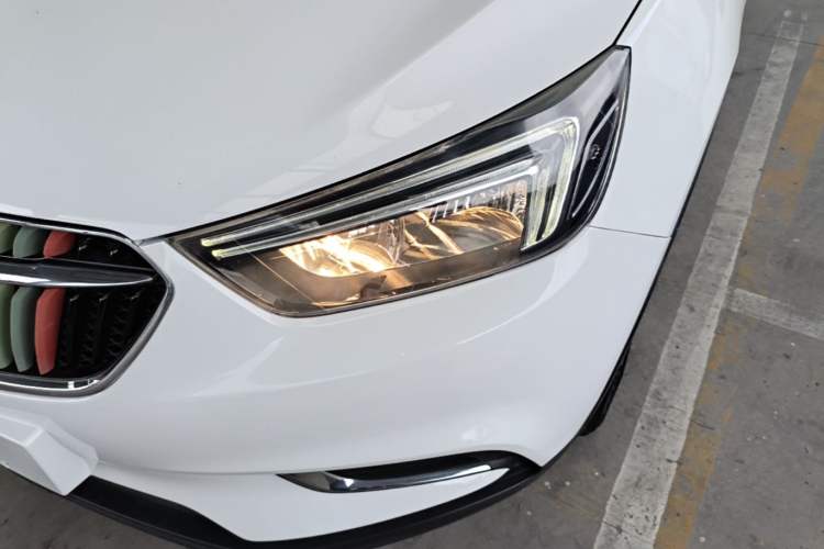 Used Buick Encore 2016 18T Automatic Two-Wheel Drive Urban Leading Edition Left Front Headlight