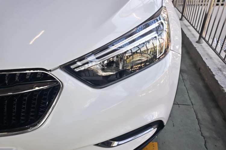 Used Buick Encore 2016 18T Automatic Two-Wheel Drive Urban Leading Edition Left Front Headlight