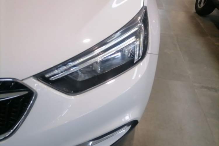 Used Buick Encore 2016 18T Automatic Two-Wheel Drive Urban Leading Edition Left Front Headlight