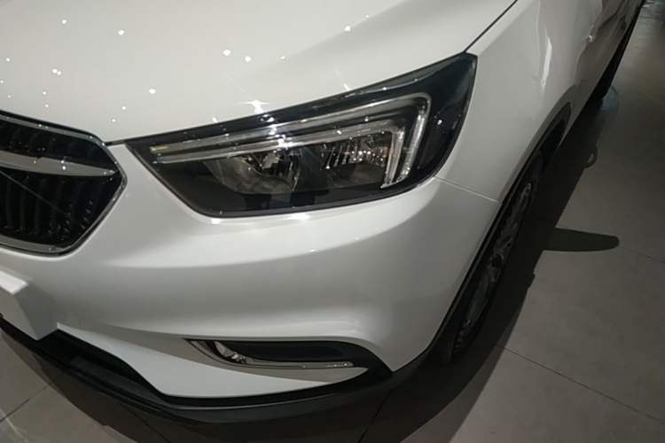 Used Buick Encore 2016 18T Automatic Two-Wheel Drive Urban Leading Edition Left Front Headlight