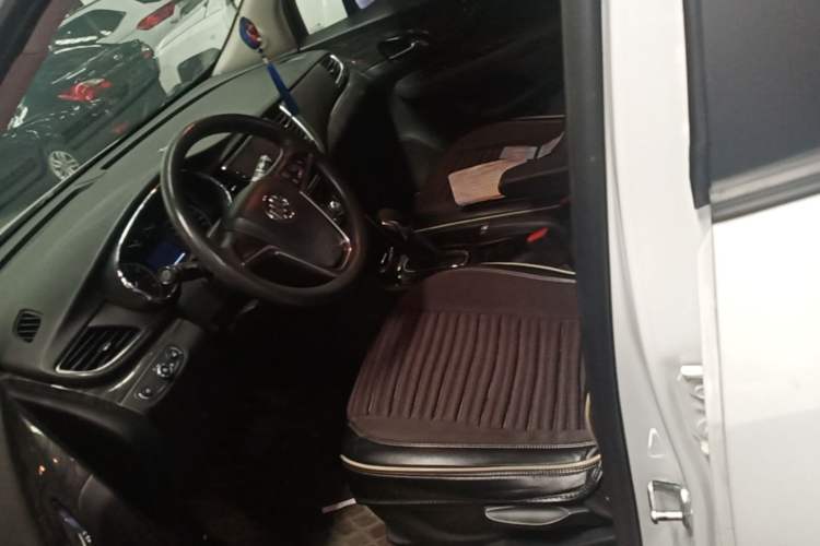 Used Buick Encore 2016 18T Automatic Two-Wheel Drive Urban Leading Edition Left Front Seat