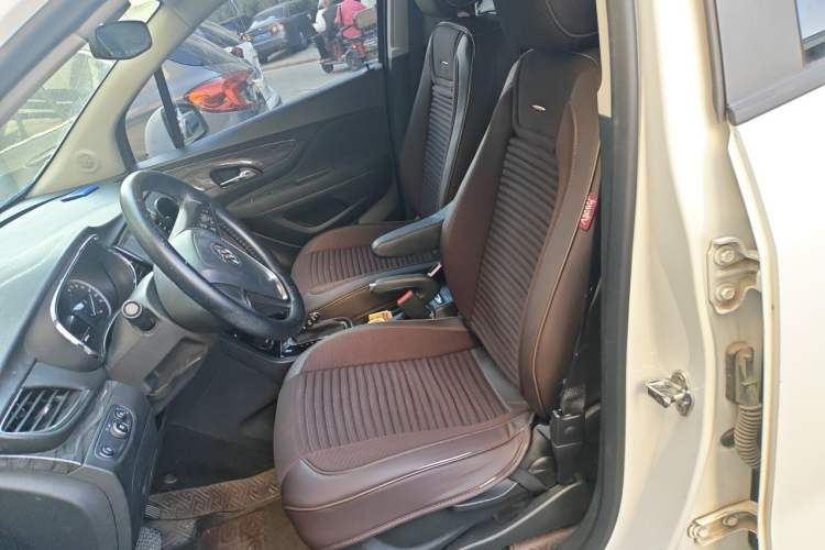 Used Buick Encore 2016 18T Automatic Two-Wheel Drive Urban Leading Edition Left Front Seat