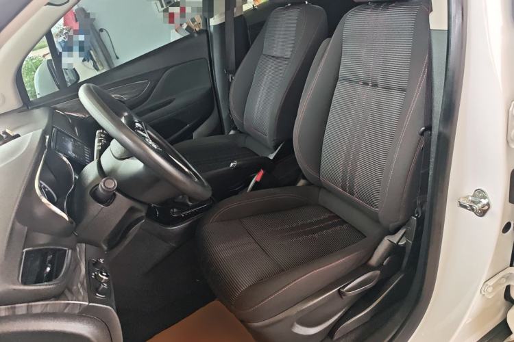 Used Buick Encore 2016 18T Automatic Two-Wheel Drive Urban Leading Edition Left Front Seat