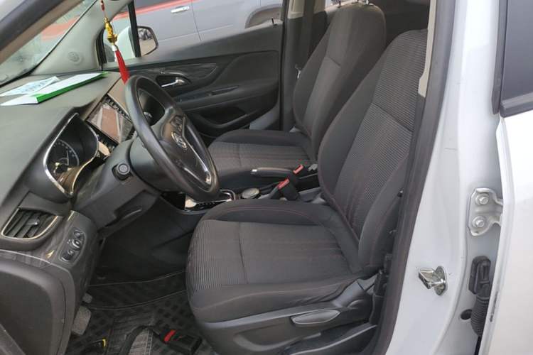 Used Buick Encore 2016 18T Automatic Two-Wheel Drive Urban Leading Edition Left Front Seat