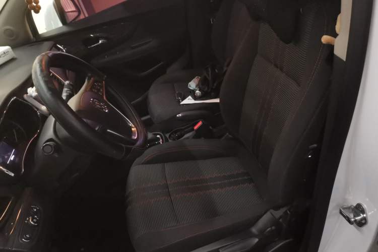 Used Buick Encore 2016 18T Automatic Two-Wheel Drive Urban Leading Edition Left Front Seat