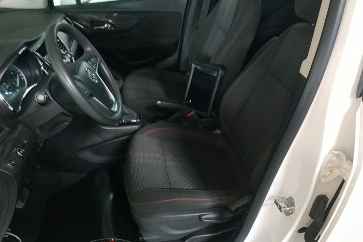 Used Buick Encore 2016 18T Automatic Two-Wheel Drive Urban Leading Edition Left Front Seat