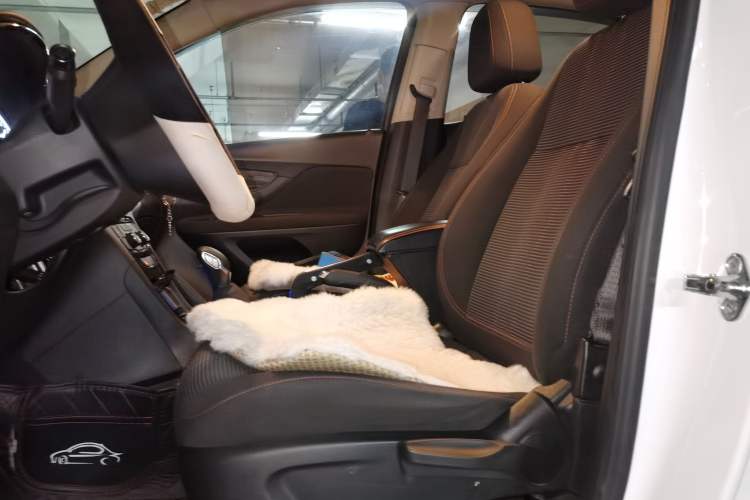 Used Buick Encore 2016 18T Automatic Two-Wheel Drive Urban Leading Edition Left Front Seat