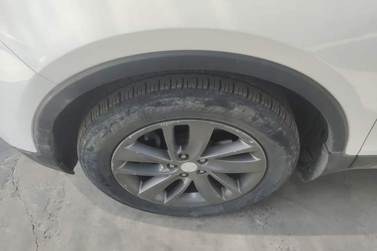 Used Buick Encore 2016 18T Manual Two-Wheel Drive Urban Advanced Model Left Front Wheel Hub