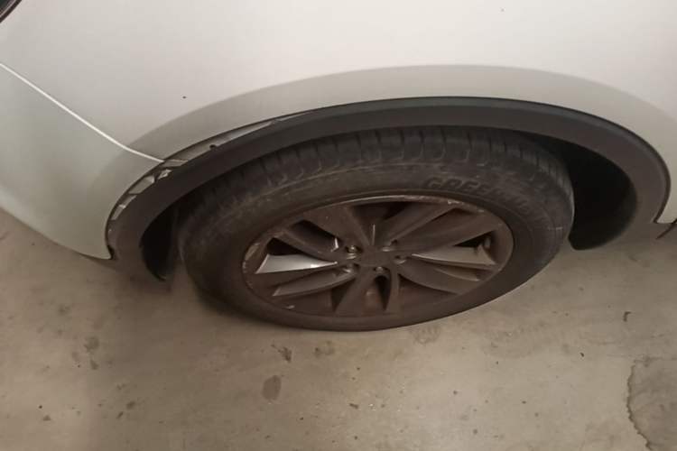 Used Buick Encore 2016 18T Automatic Two-Wheel Drive Urban Leading Edition Left Front Wheel Hub