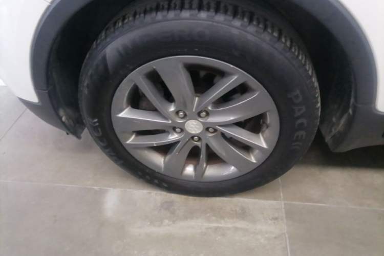 Used Buick Encore 2016 18T Automatic Two-Wheel Drive Urban Leading Edition Left Front Wheel Hub