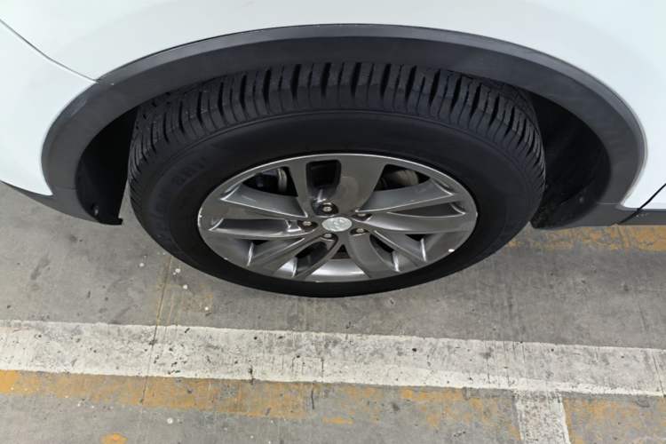 Used Buick Encore 2016 18T Automatic Two-Wheel Drive Urban Leading Edition Left Front Wheel Hub