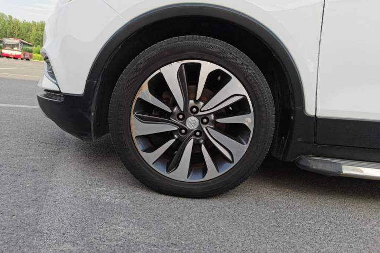 Used Buick Encore 2016 18T Automatic Two-Wheel Drive Urban Elite Model Left Front Wheel Hub