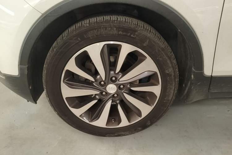 Used Buick Encore 2016 18T Automatic Two-Wheel Drive Urban Elite Model Left Front Wheel Hub