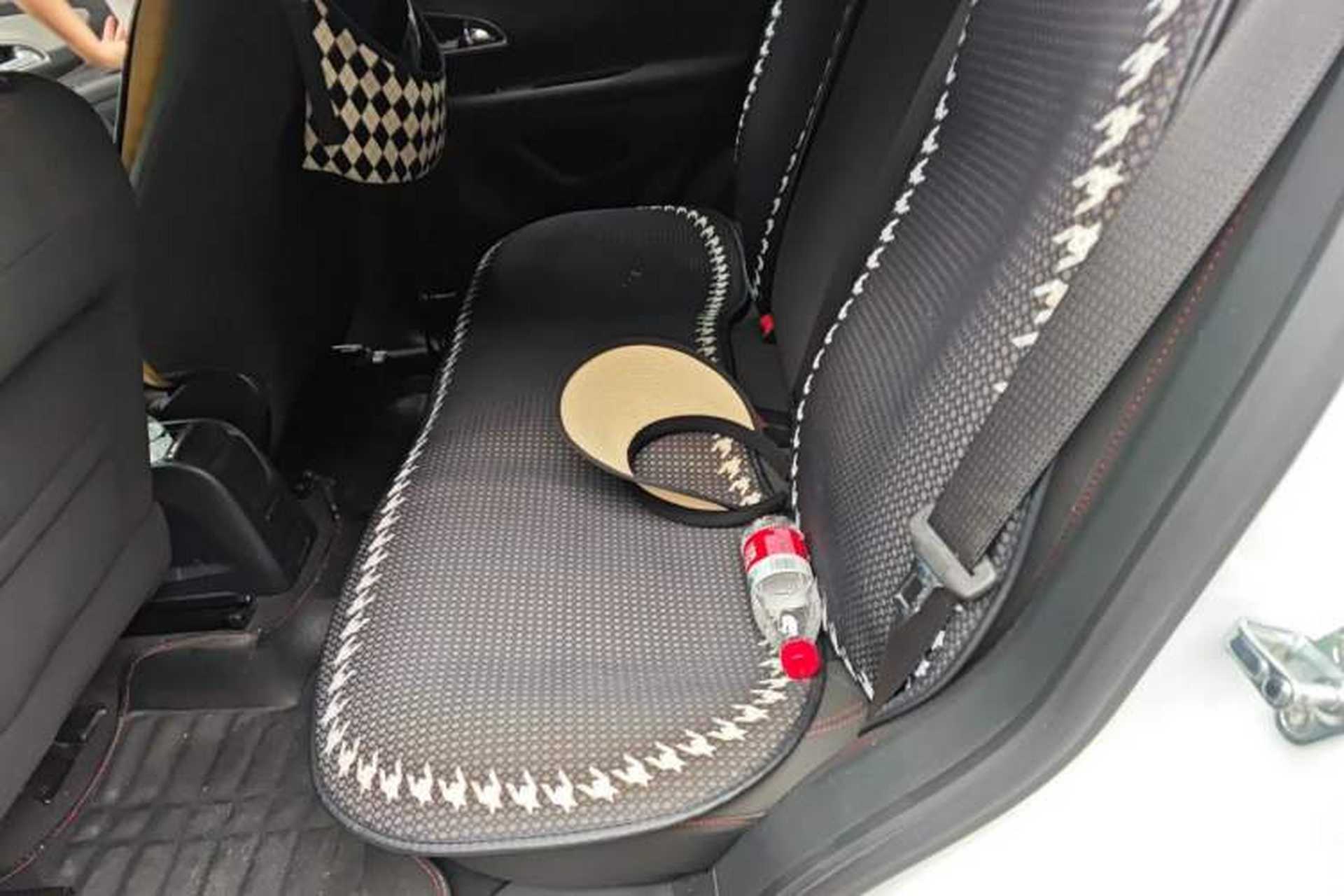 Used Buick Encore 2016 18T Automatic Two-Wheel Drive Urban Leading Edition Left Rear Seat