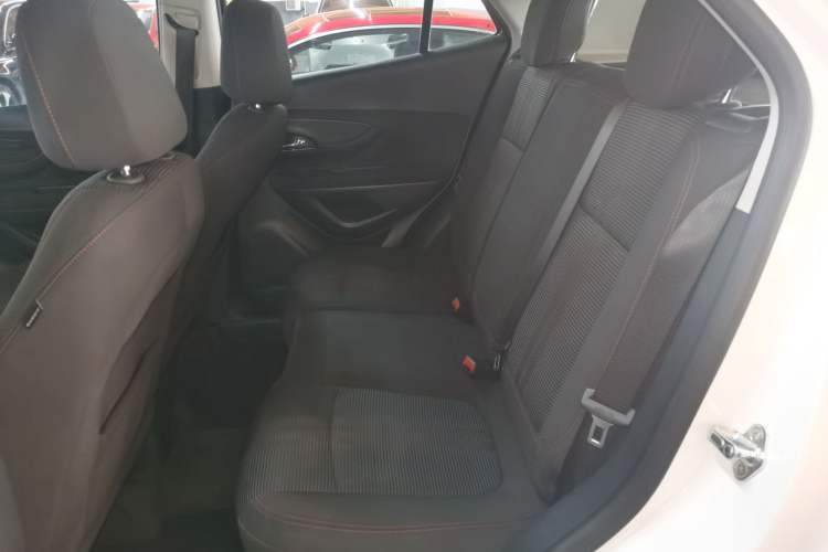 Used Buick Encore 2016 18T Automatic Two-Wheel Drive Urban Leading Edition Left Rear Seat