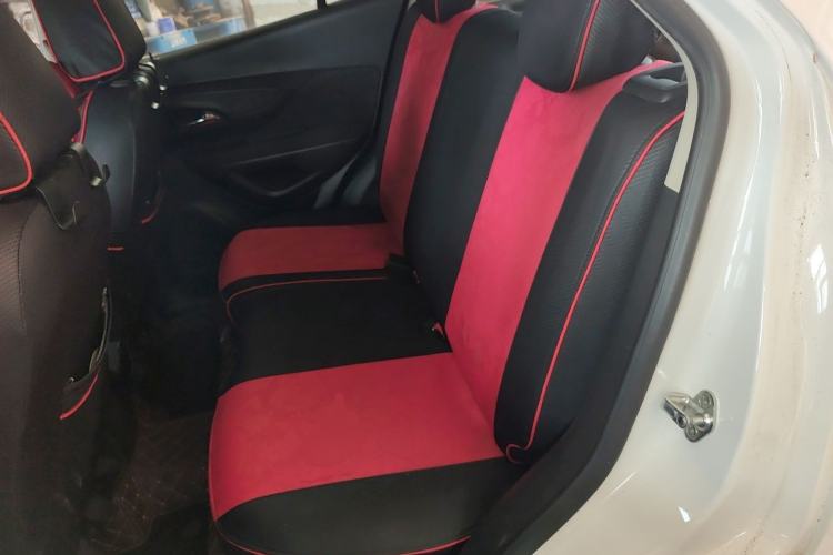 Used Buick Encore 2016 18T Automatic Two-Wheel Drive Urban Fashion Model Left Rear Seat