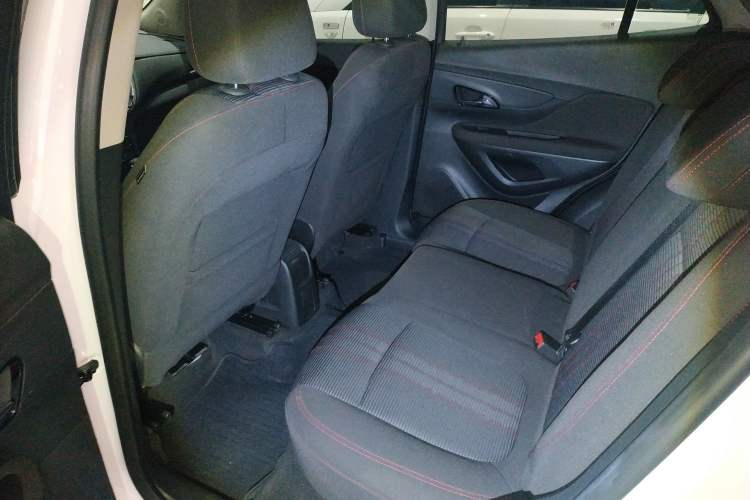 Used Buick Encore 2016 18T Automatic Two-Wheel Drive Urban Leading Edition Left Rear Seat