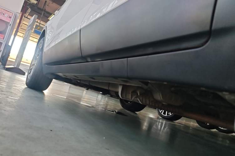 Used Buick Encore 2016 18T Automatic Two-Wheel Drive Urban Leading Edition Left Side Sill