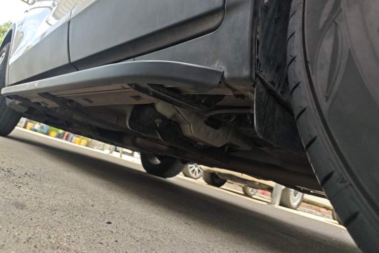 Used Buick Encore 2016 18T Automatic Two-Wheel Drive Urban Leading Edition Left Side Sill