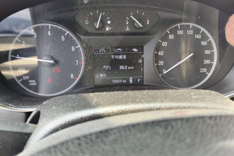 Used Buick Encore 2016 18T Automatic Two-Wheel Drive Urban Elite Model Odometer Close Up