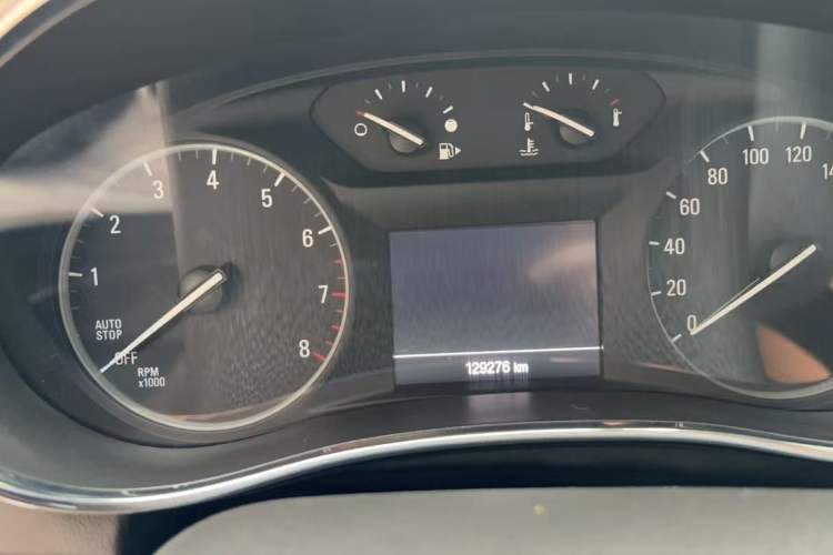 Used Buick Encore 2016 18T Automatic Two-Wheel Drive Urban Leading Edition Odometer Close Up