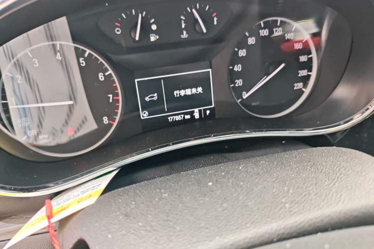 Used Buick Encore 2016 18T Automatic Two-Wheel Drive Urban Leading Edition Odometer Close Up