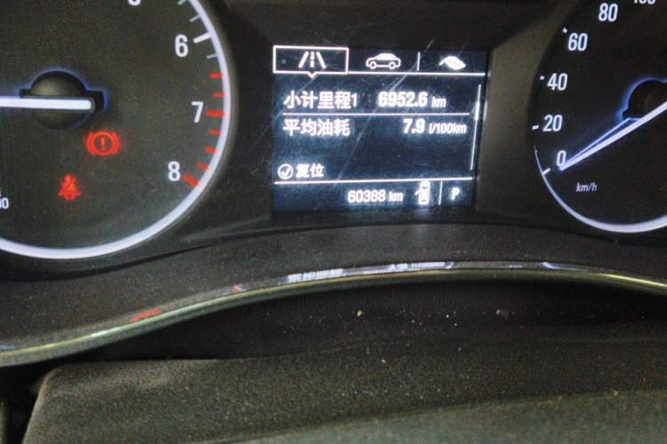 Used Buick Encore 2016 18T Automatic Two-Wheel Drive Urban Leading Edition Odometer Close Up