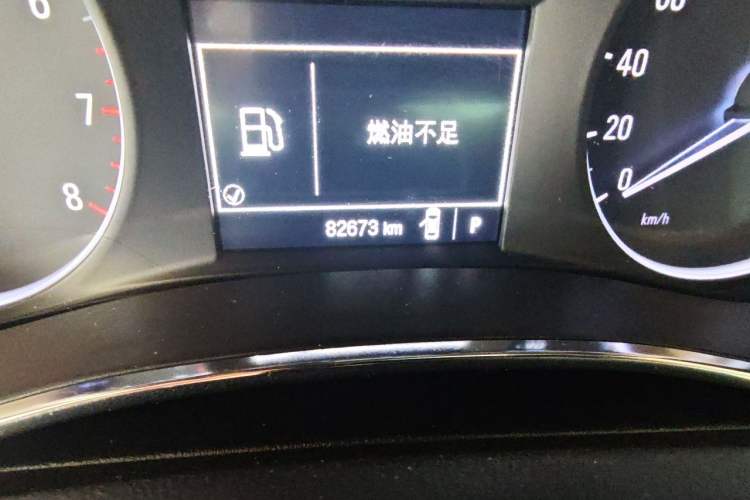 Used Buick Encore 2016 18T Automatic Two-Wheel Drive Urban Leading Edition Odometer Close Up