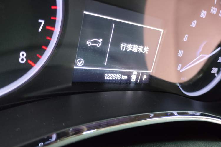Used Buick Encore 2016 18T Automatic Two-Wheel Drive Urban Leading Edition Odometer Close Up