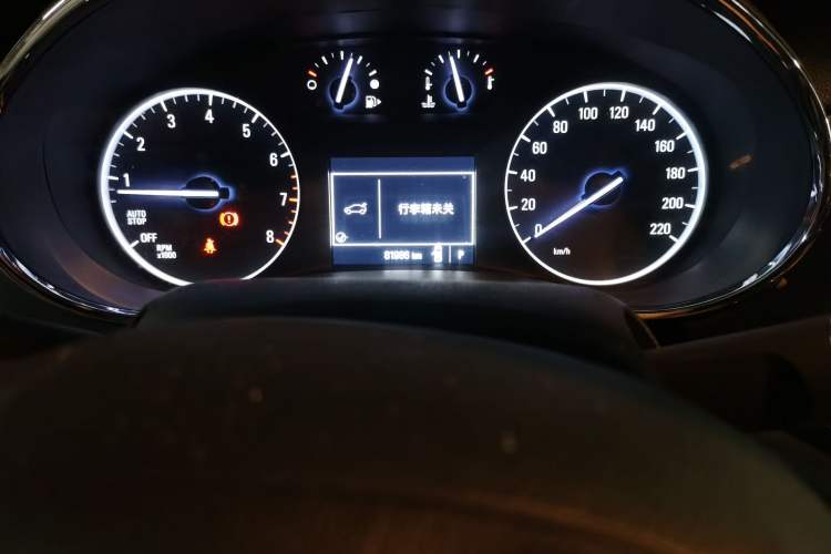 Used Buick Encore 2016 18T Automatic Two-Wheel Drive Urban Leading Edition Odometer Close Up