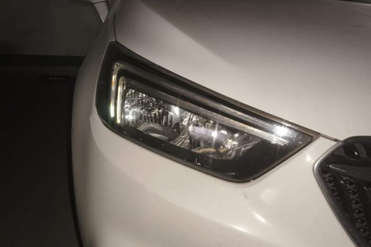 Used Buick Encore 2016 18T Automatic Two-Wheel Drive Urban Leading Edition Right Front Headlight