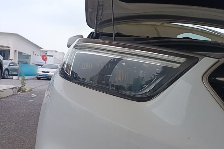 Used Buick Encore 2016 18T Automatic Two-Wheel Drive Urban Elite Model Right Front Headlight