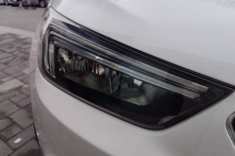 Used Buick Encore 2016 18T Manual Two-Wheel Drive Urban Advanced Model Right Front Headlight