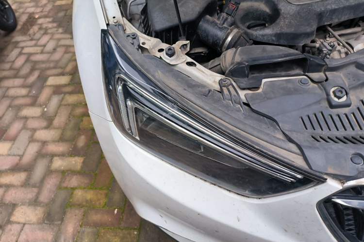 Used Buick Encore 2016 18T Automatic Two-Wheel Drive Urban Leading Edition Right Front Headlight