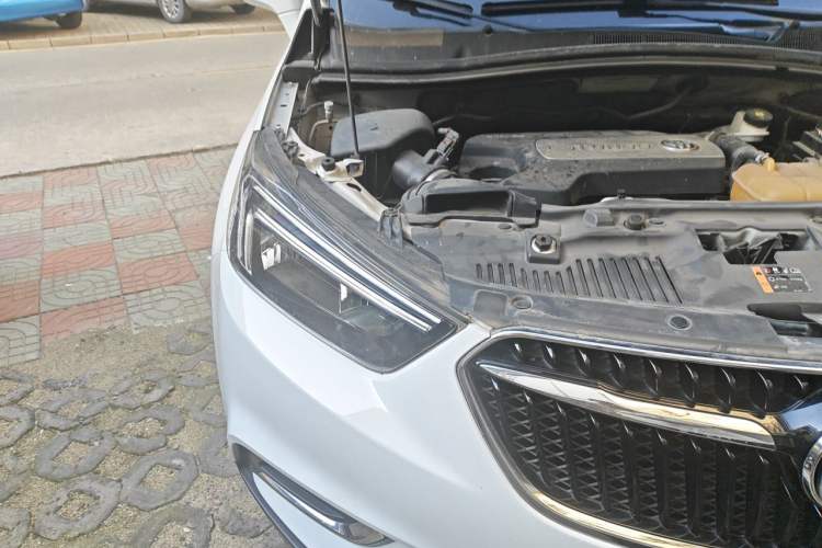 Used Buick Encore 2016 18T Automatic Two-Wheel Drive Urban Leading Edition Right Front Headlight